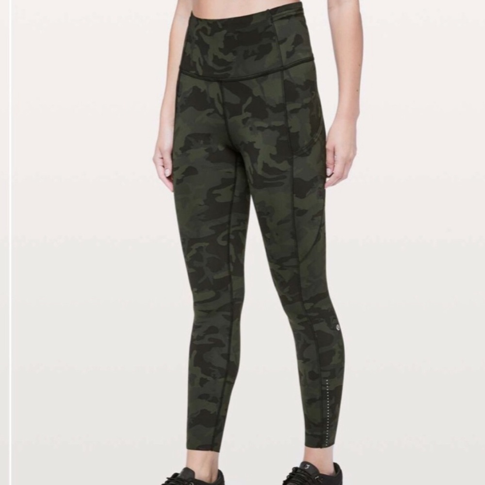 Lululemon green camo fast and free pant sz 2